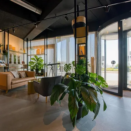 Отель Vienna House Easy By Wyndham Amsterdam Airport Schiphol 4*