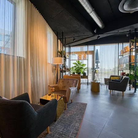Vienna House Easy By Wyndham Amsterdam Airport Schiphol Отель Хоофддорп