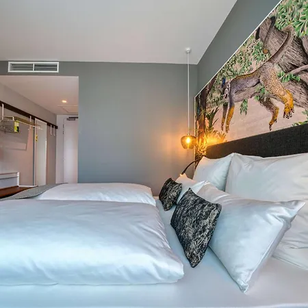Vienna House Easy By Wyndham Amsterdam Airport Schiphol Отель Хоофддорп