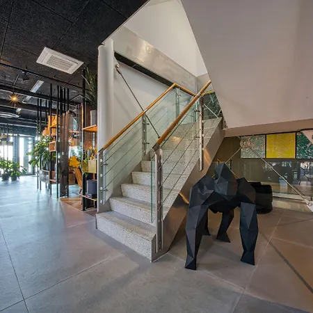 Отель Vienna House Easy By Wyndham Amsterdam Airport Schiphol 4*
