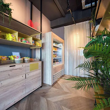 호텔 Vienna House Easy By Wyndham Amsterdam Airport Schiphol 4*